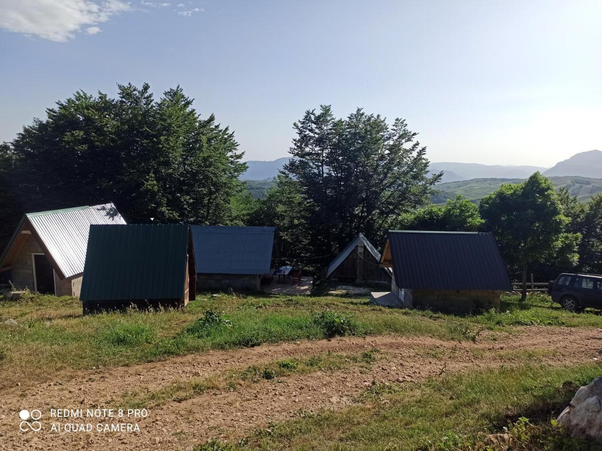 Katun Ljeljenak Hotel Pluzine Bagian luar foto