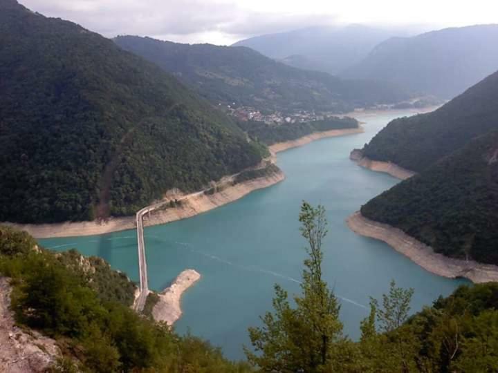 Katun Ljeljenak Hotel Pluzine Bagian luar foto