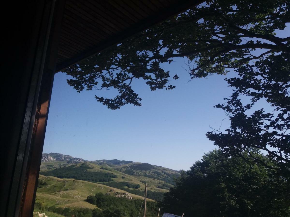 Katun Ljeljenak Hotel Pluzine Bagian luar foto